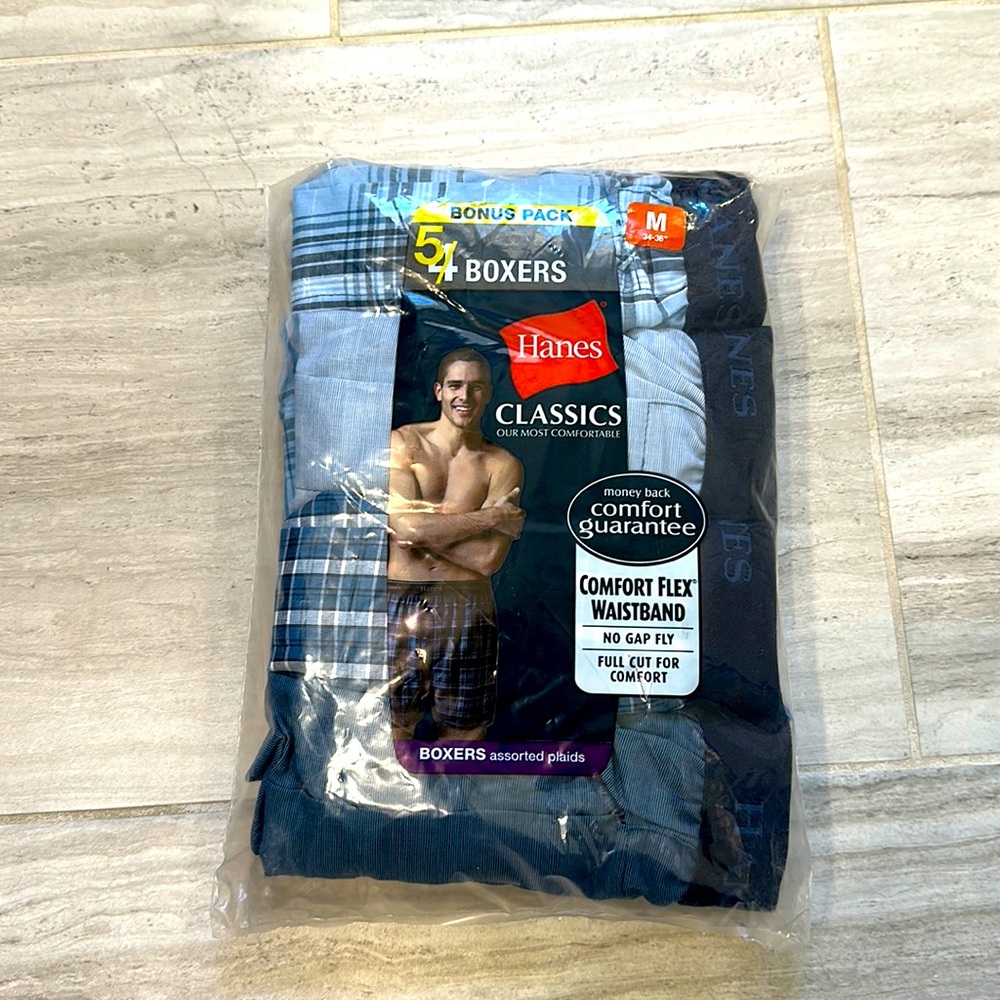 Brand new Hanes boxers set of 5 size M